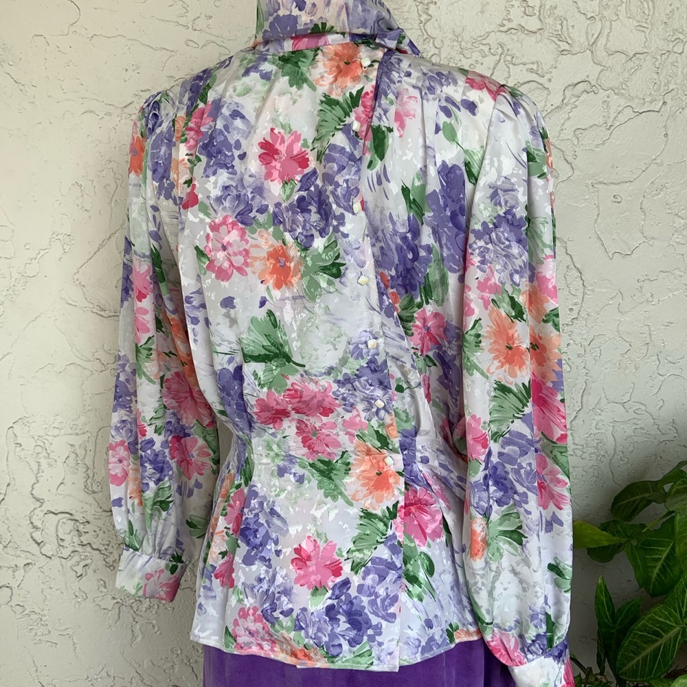 VINTAGE Blouson Fitted Flowers Pearlized Buttons